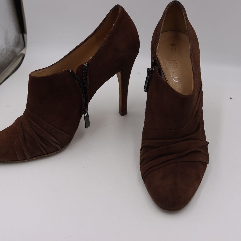 Boutique 9 Brown Suede Ruched Ankle Booties Womens 8.5 High Heel Shooties